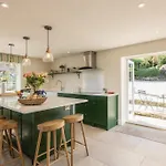 Ferienhaus 4 Bed In Norwood Oc-b35549