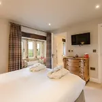 4 Bed In Norwood Oc-b35549 Ferienhaus Fewston