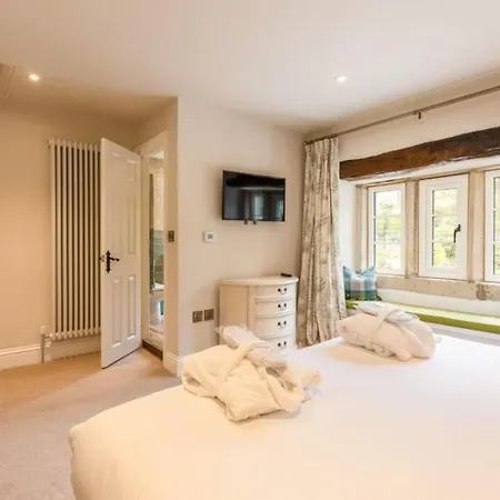 4 Bed In Norwood Oc-b35549 Fewston