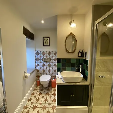 4 Bed In Norwood Oc-b35549 Сasa de vacaciones