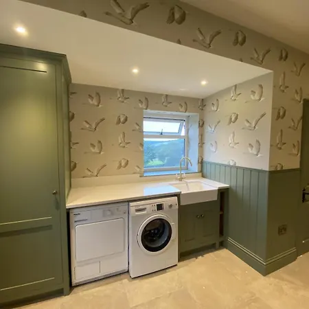 4 Bed In Norwood Oc-b35549 *
