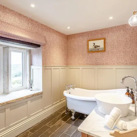 4 Bed In Norwood Oc-b35549 * Fewston