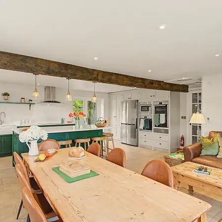 4 Bed In Norwood Oc-b35549 * Fewston