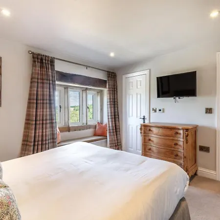 4 Bed In Norwood Oc-b35549 * Fewston